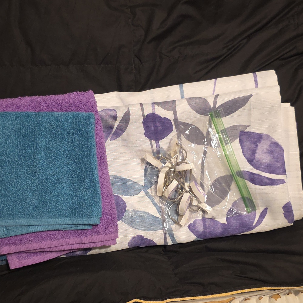 Floral and Striped Shower Curtainl Set